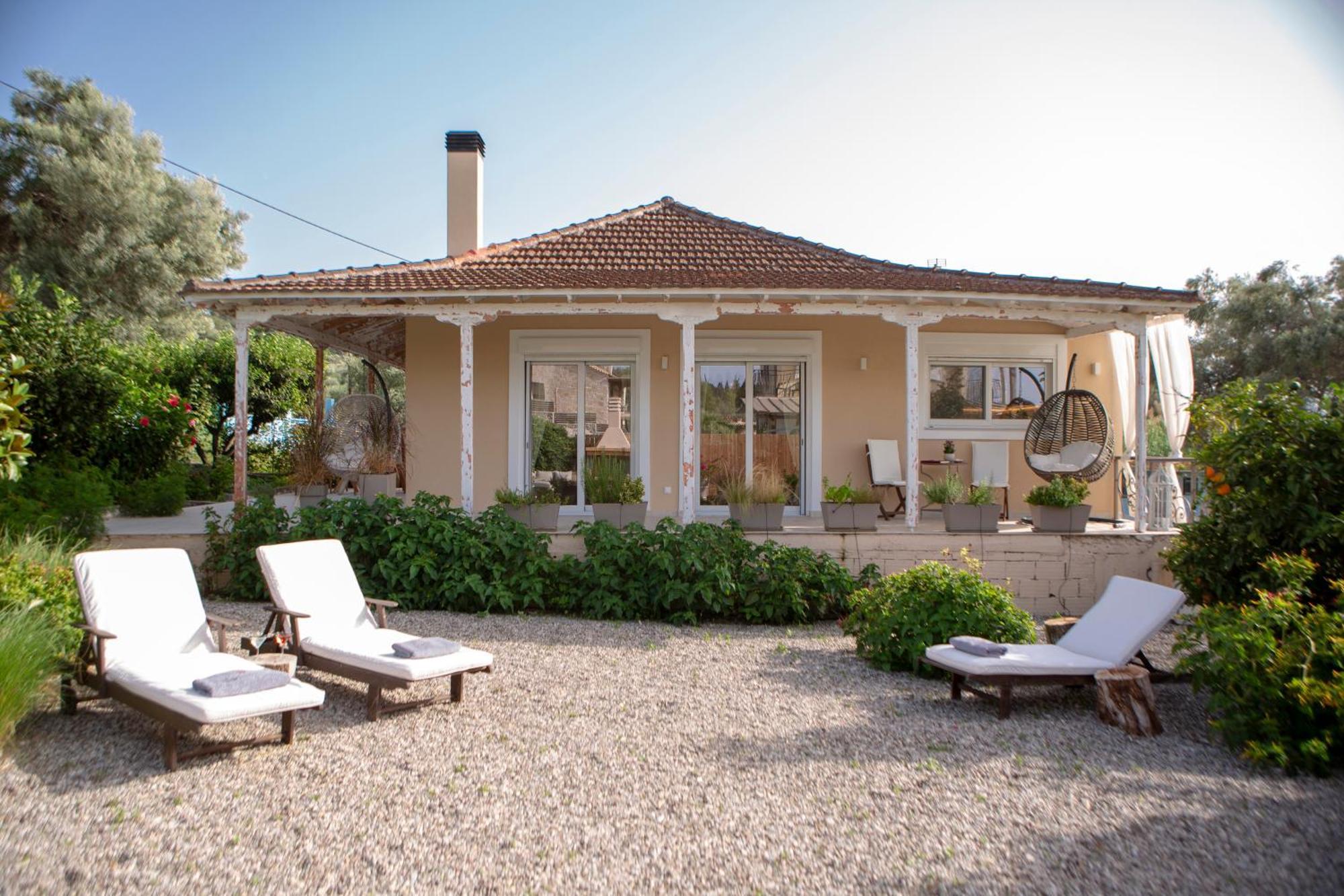 Villa Kallisti - Private Villa With Hot Tub, Large Garden, Close To The Beach Agia Varvara  Exteriör bild