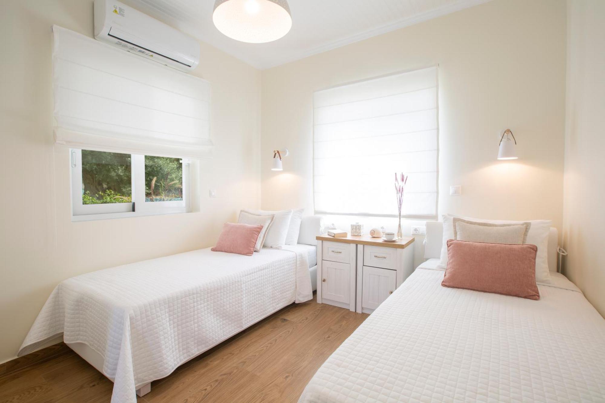 Villa Kallisti - Private Villa With Hot Tub, Large Garden, Close To The Beach Agia Varvara  Exteriör bild