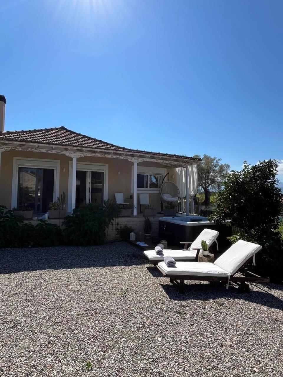 Villa Kallisti - Private Villa With Hot Tub, Large Garden, Close To The Beach Agia Varvara  Exteriör bild